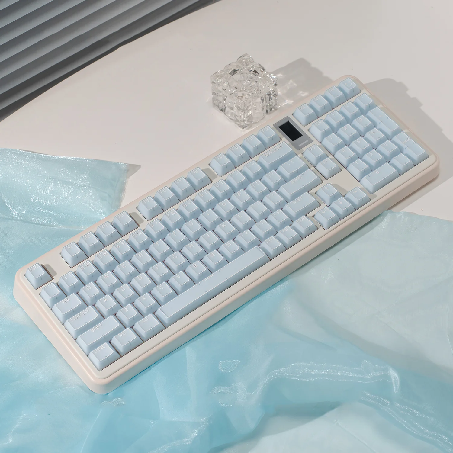bluejade-cherry-minimal-keycapset-trimode-mechanicalkeyboard-omo
