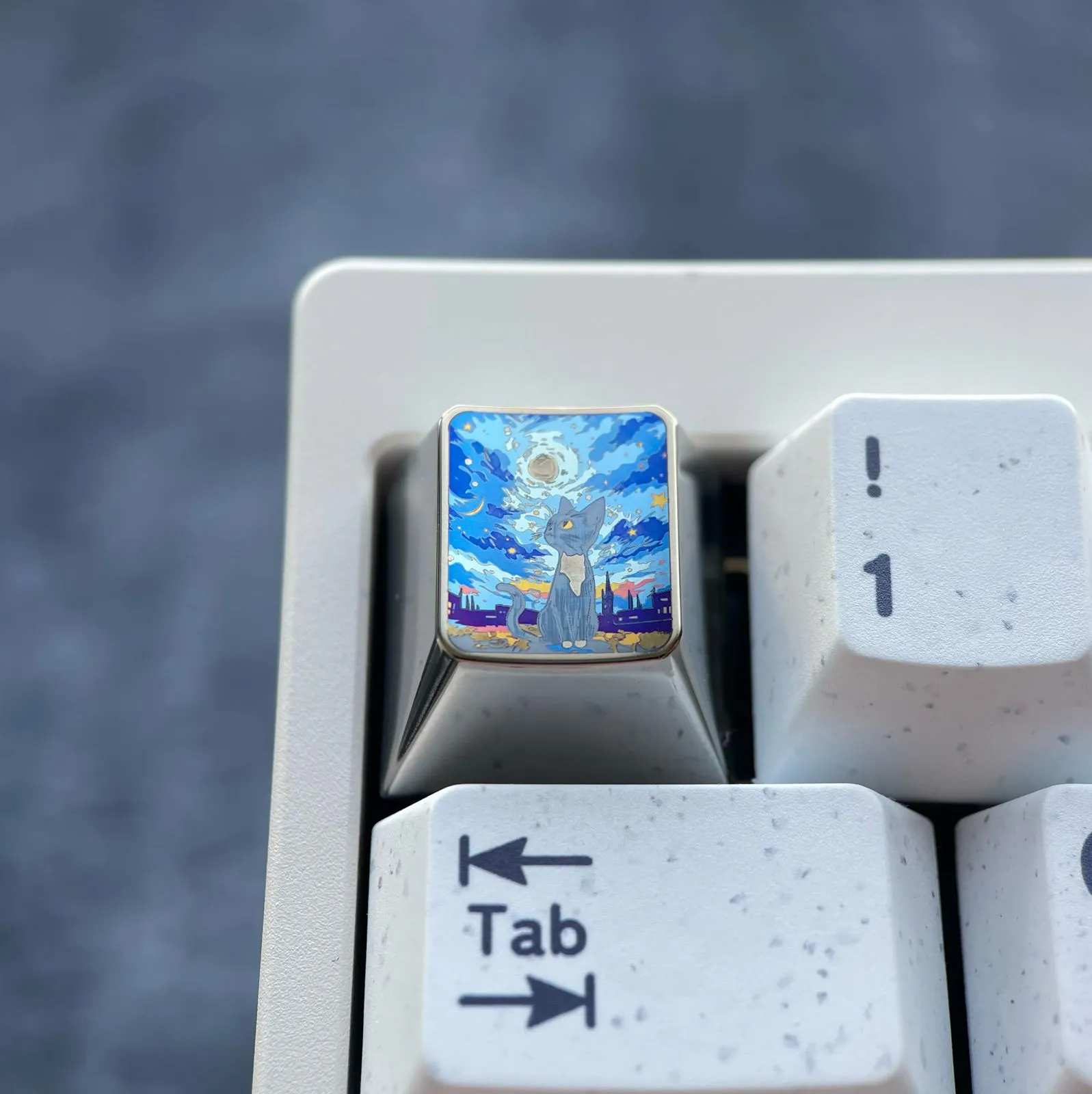 cat-under-starry-night-keycap-cover