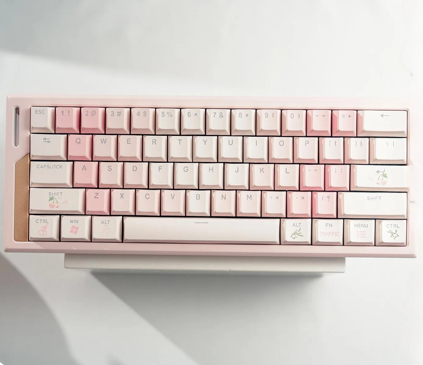 cherry-themed-oem-keycap-set-upfront