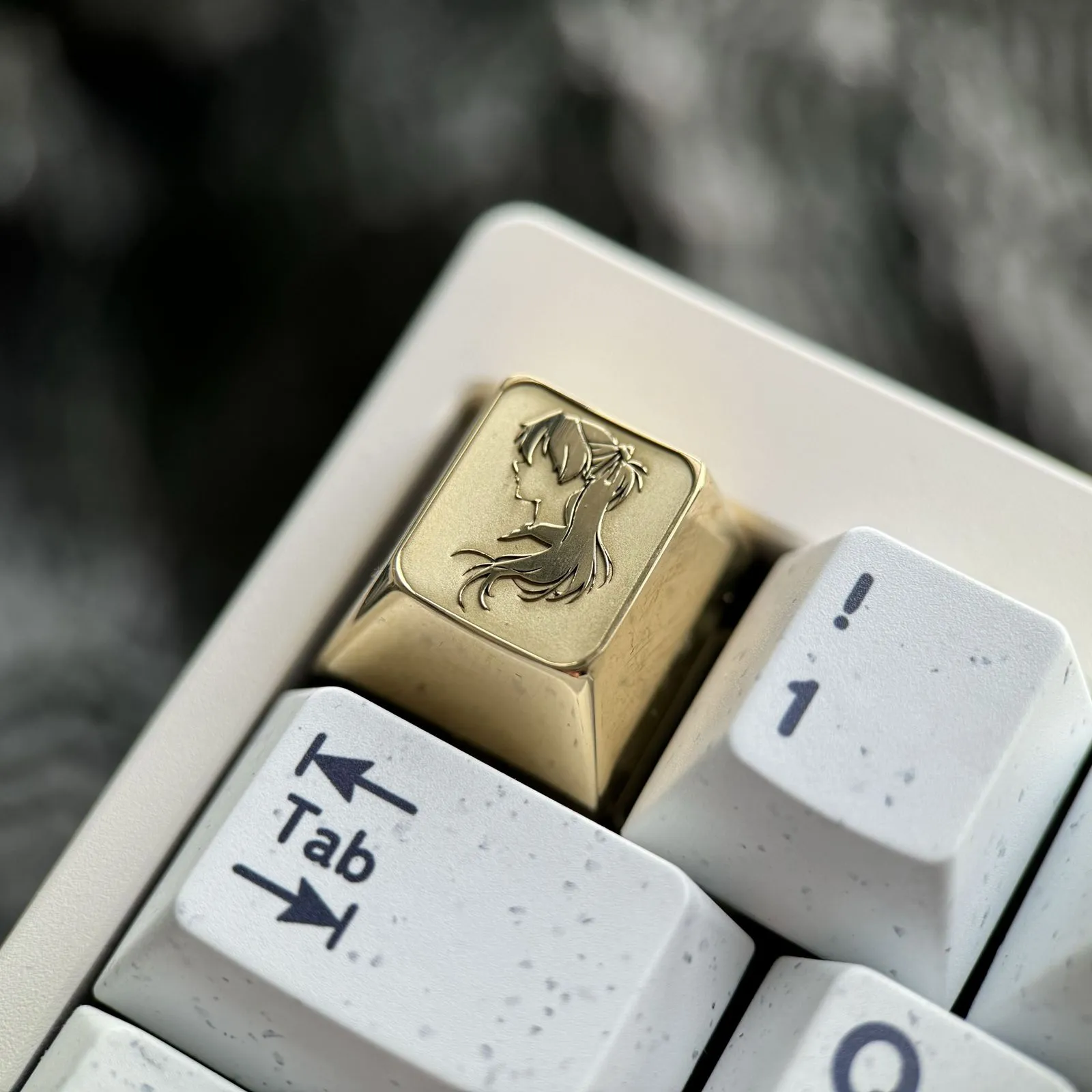 chic-asuka-langley-soryu-sideview-keycaps-side