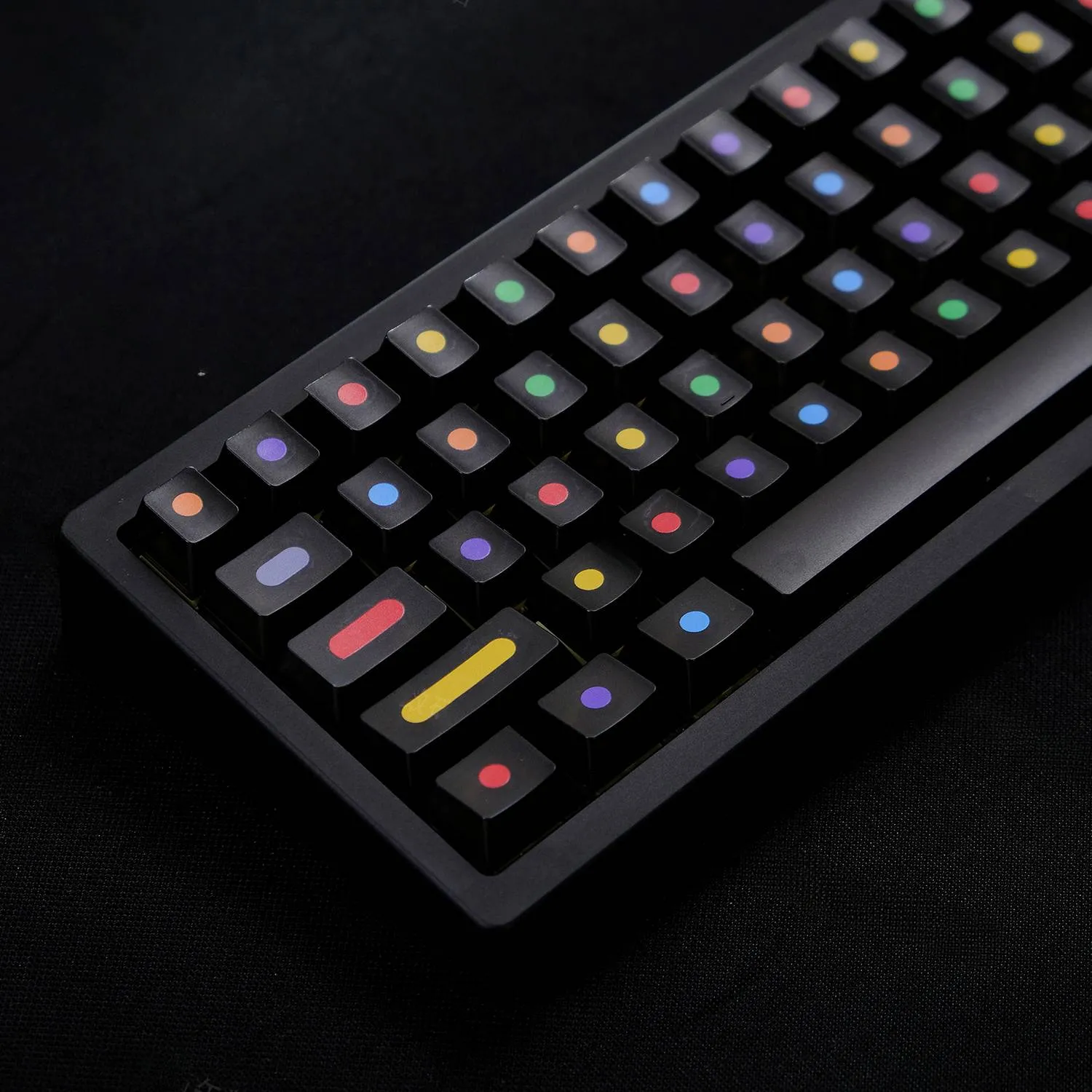 colorful-dot-oem-keycap-set-side
