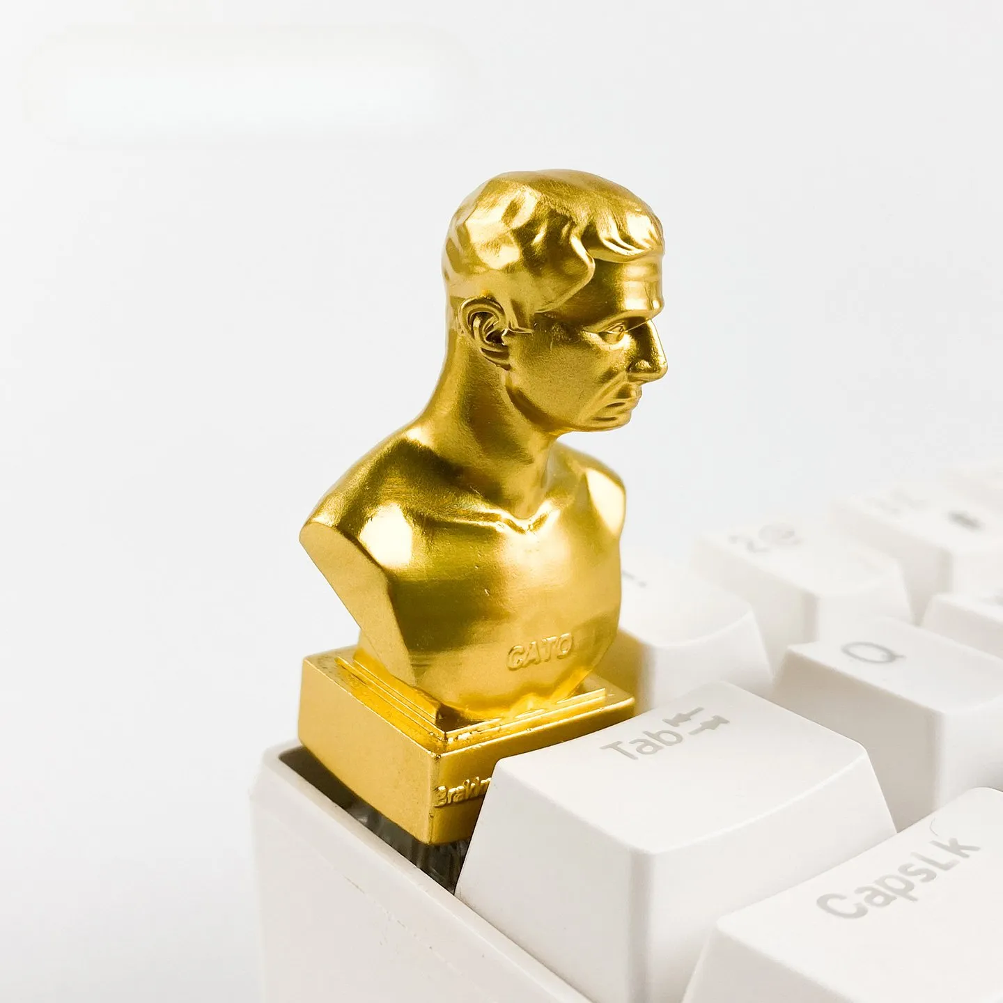 delta-force-bust-of-claudius-keycap-side