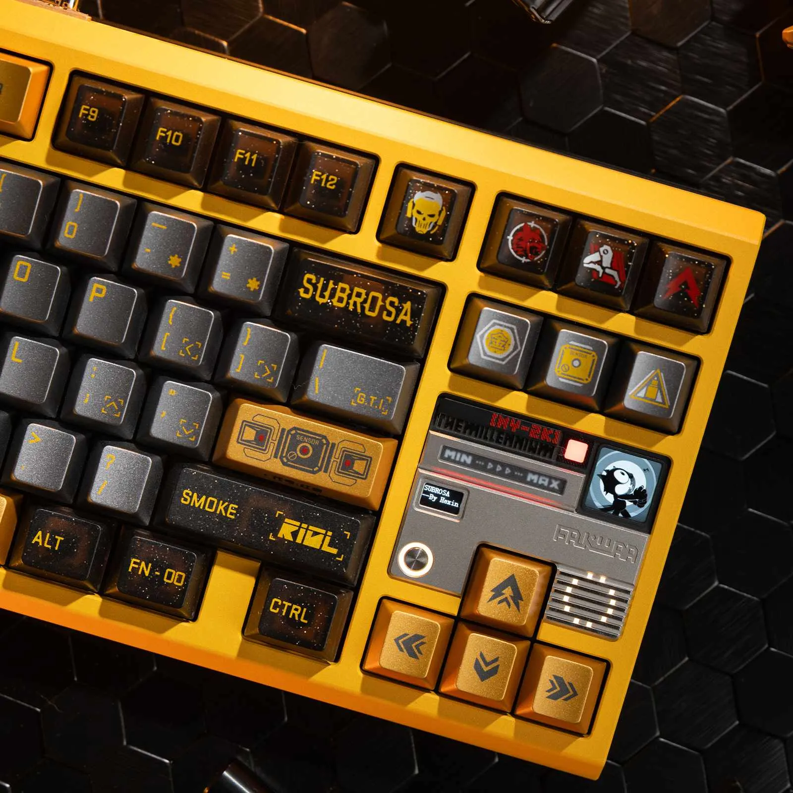delta-force-subrosa-dwolf-oem-keycapset-side2