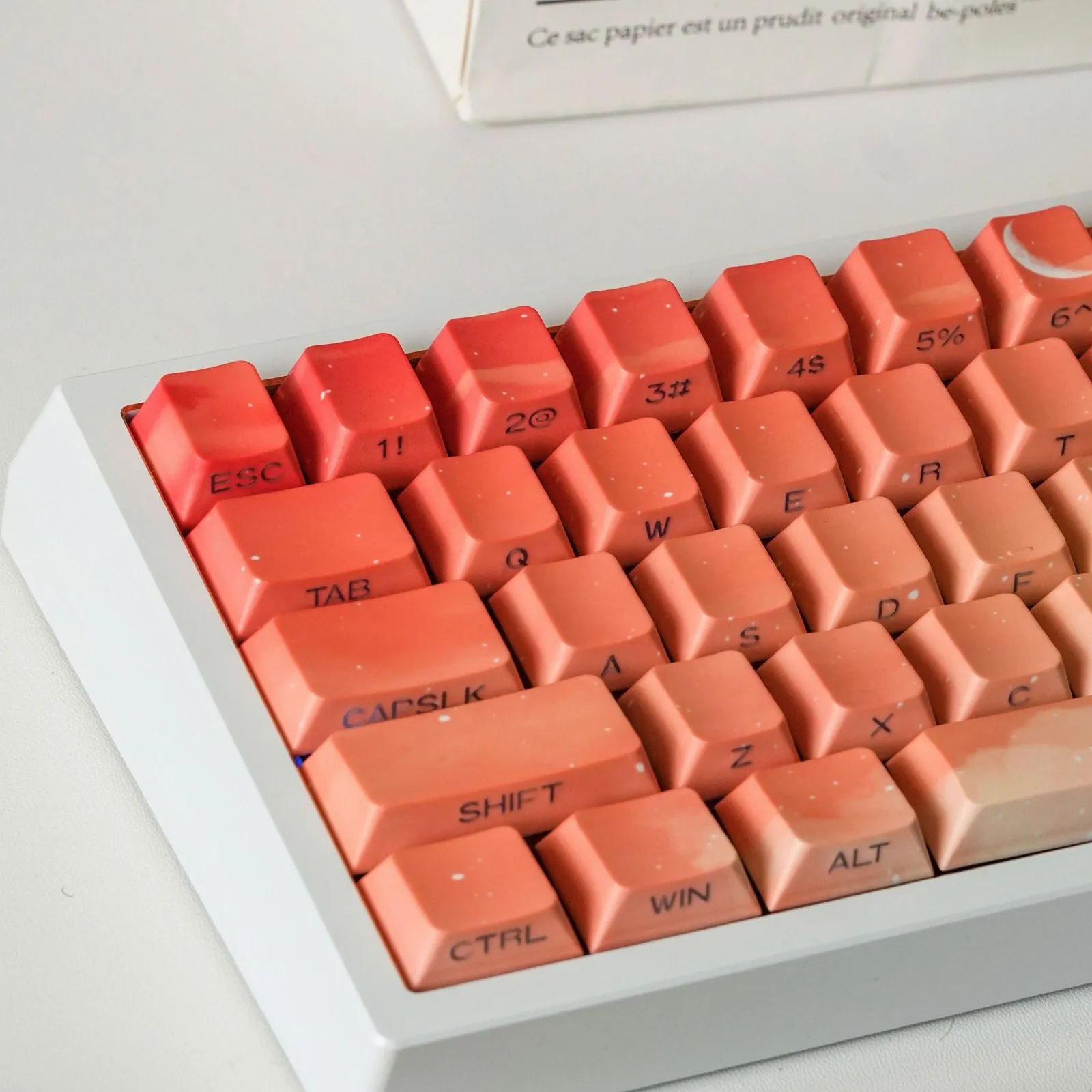 faint-fragrance-of-blossoms-oem-keycapset-front
