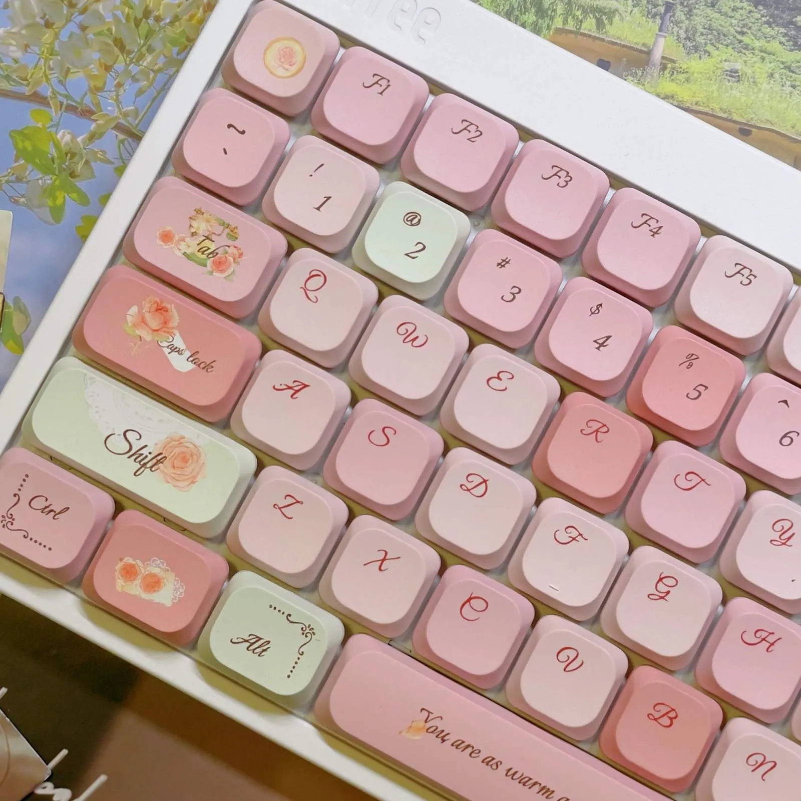 flower-boat-ada-keycap-set-side