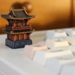 god-of-wealth-temple-keycap-side