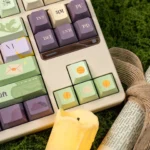 hermes-cherry-keycap-set-front