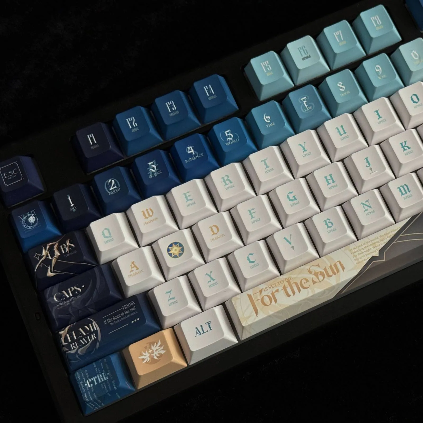 honkaistarrail-phainon-oem-supplement-keycap-set-side