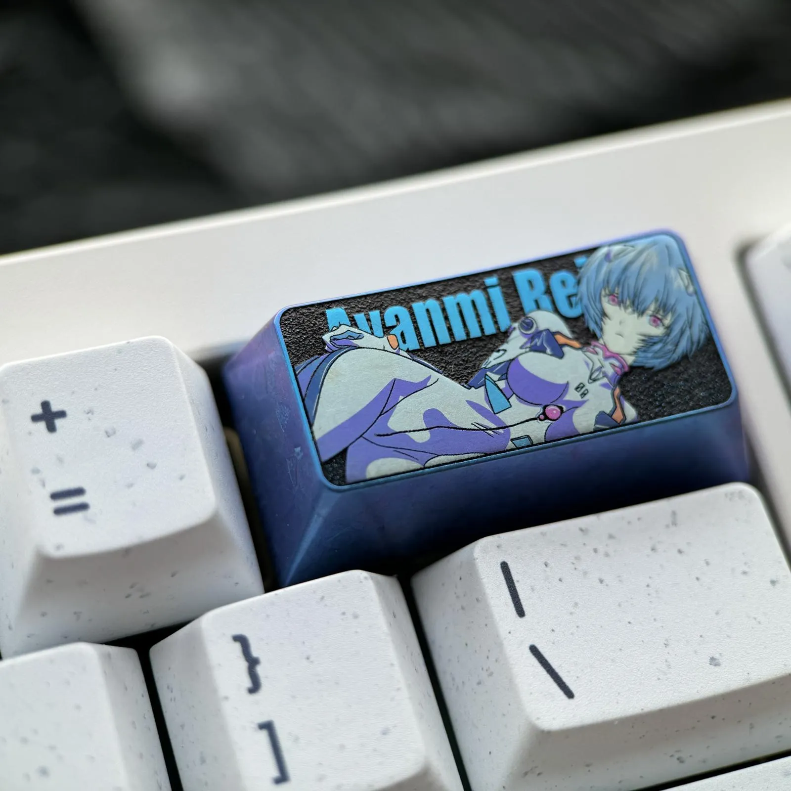 neongenesis-evangelion-reiayanami-backspace-key-keycap-side