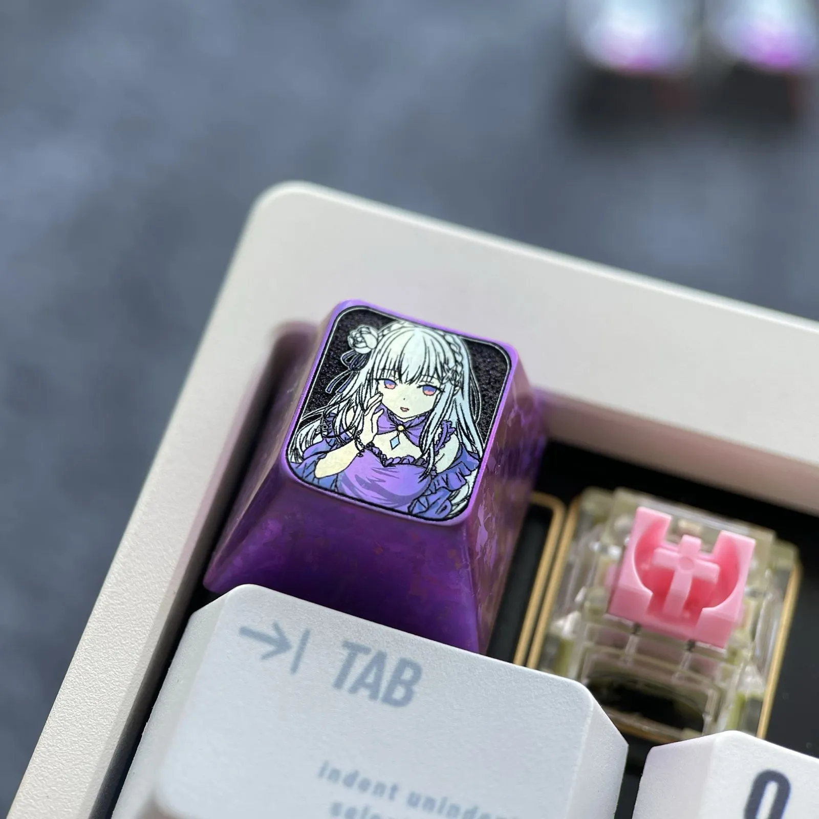 re-zero-adorable-emilia-keycaps-blackpurple