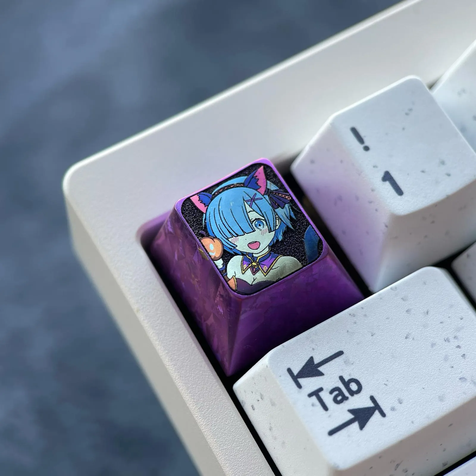re-zero-rem-halloween-themed-keycap-side