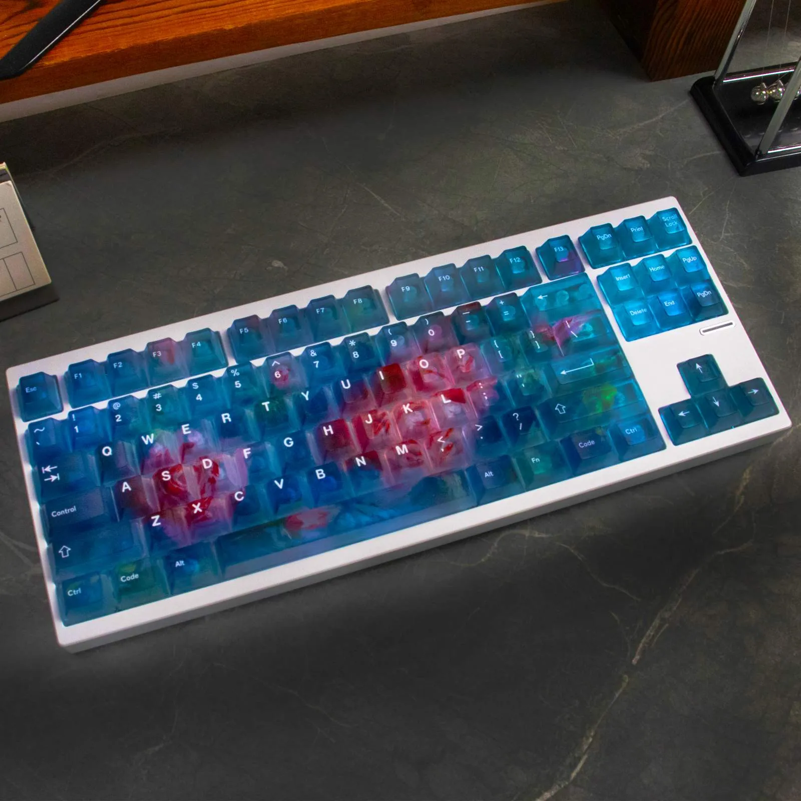 roses-sorrow-oem-keycap-set-cover