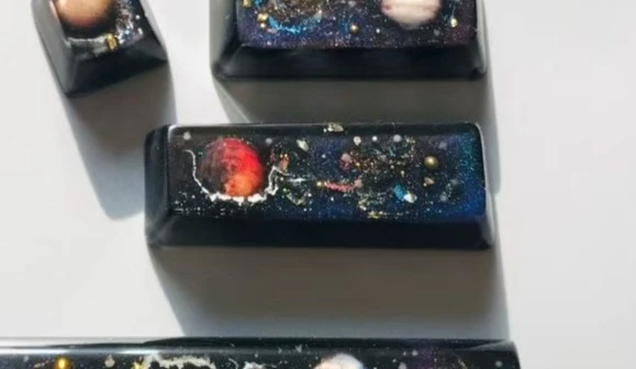 solar-system-series-transparent-keycaps-2.75u