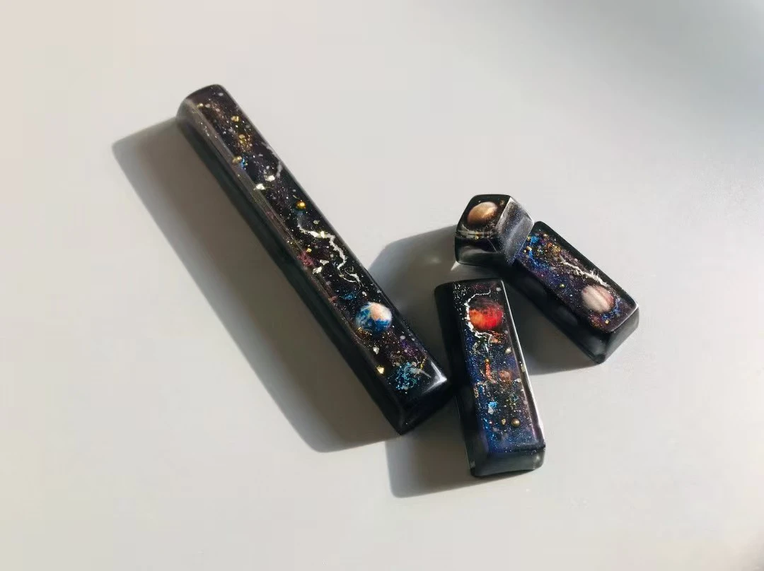 solar-system-series-transparent-keycaps-display