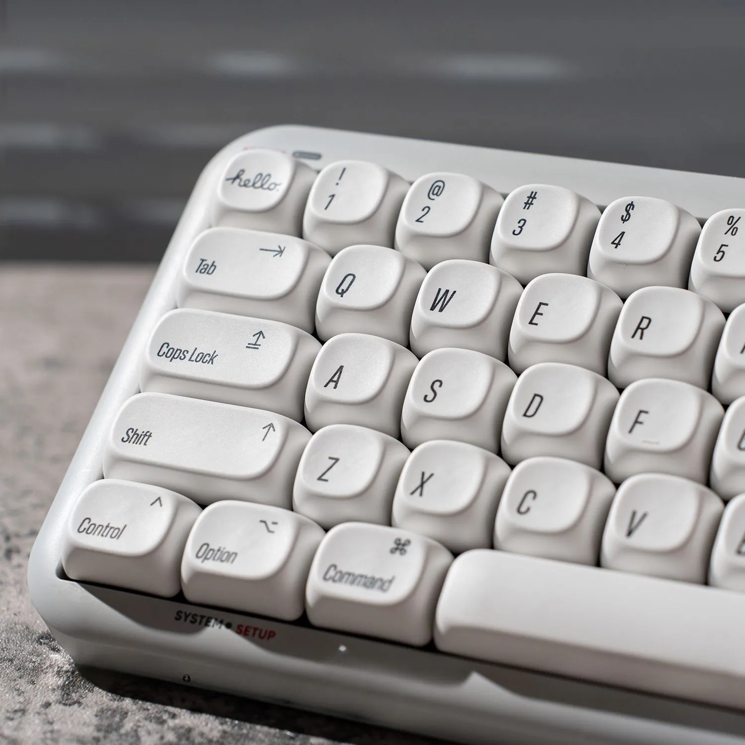 stylish-white-minimal-mo-keycap-set-front
