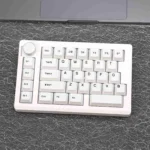 whitehe33-onehanded-minimal-magnetic-switch-keyboard-cover
