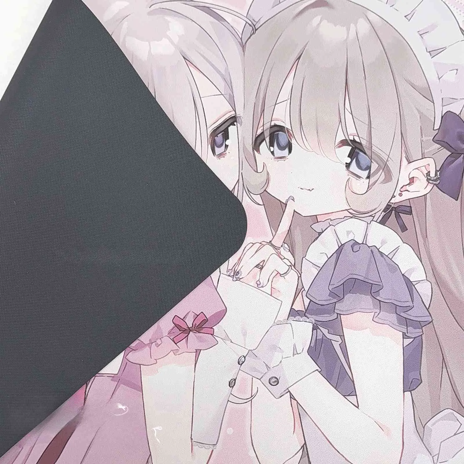 adorable-girl-wishes-desk-mats-back