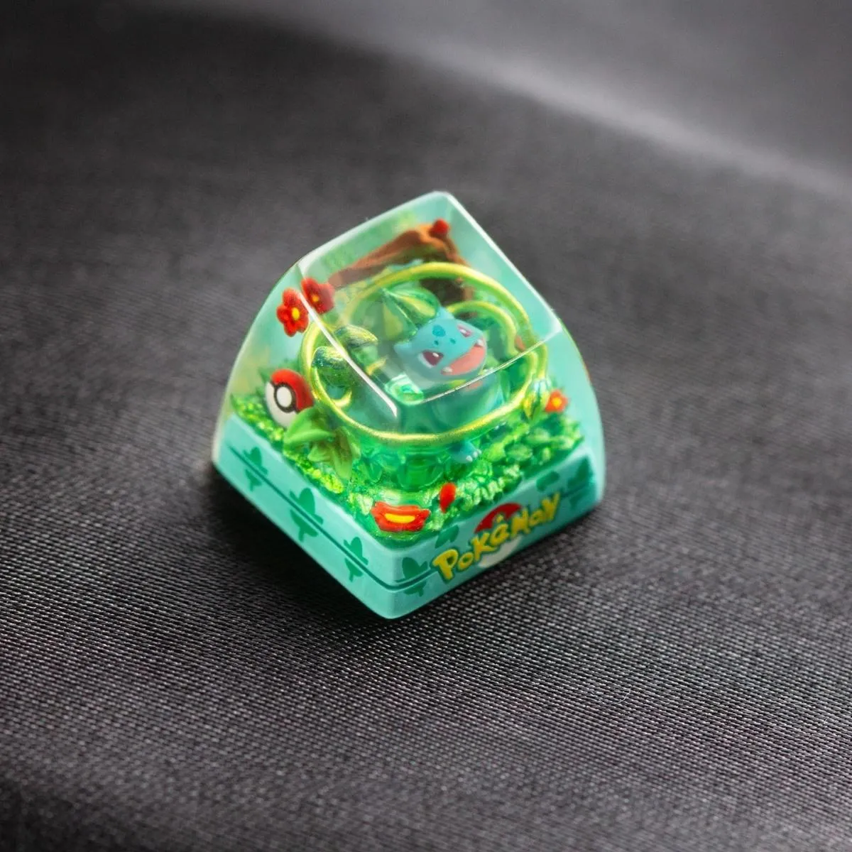 pokemon-adorable-bulbasaur-transparent-keycap-upfront