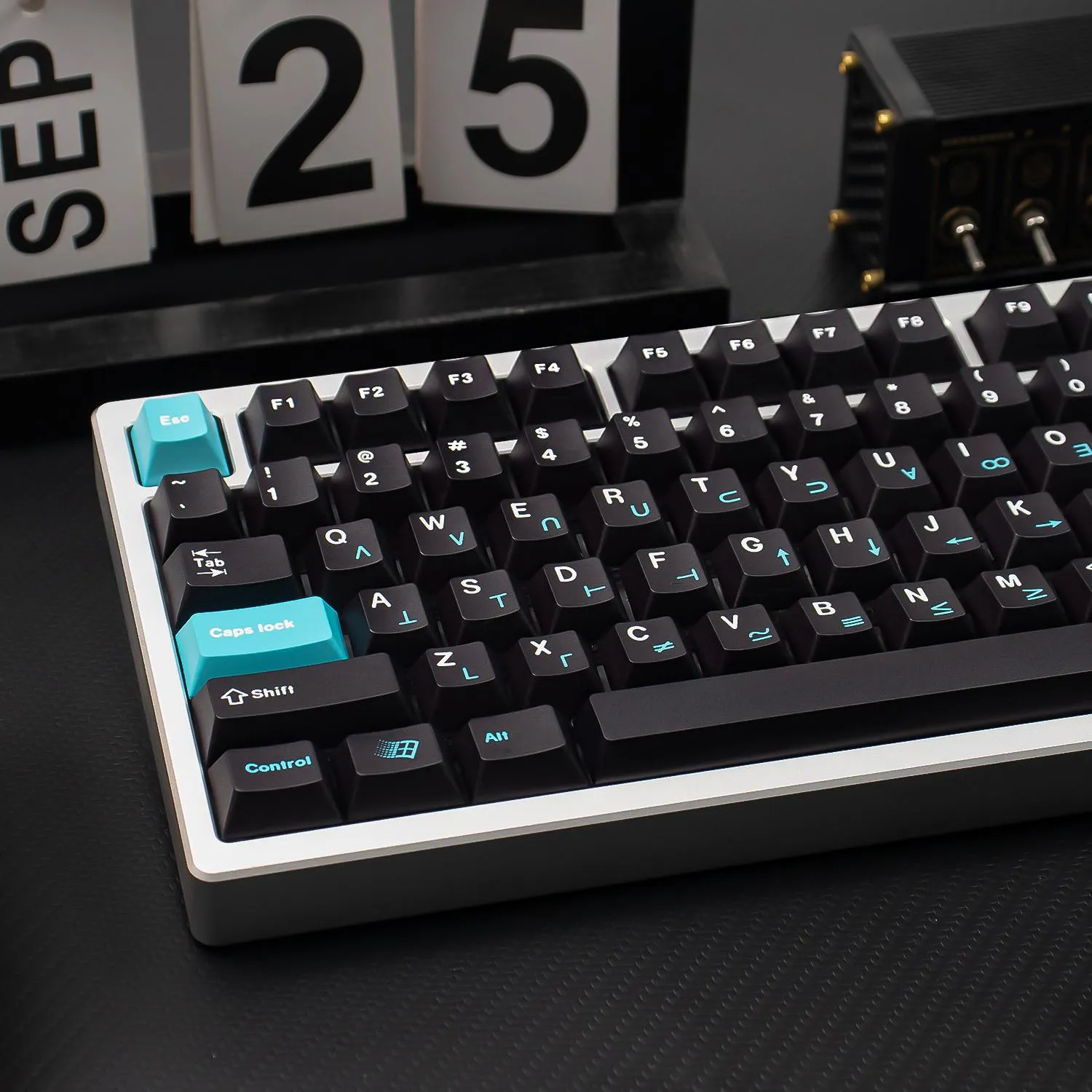 black-dolch-cherry-keycap-set-left