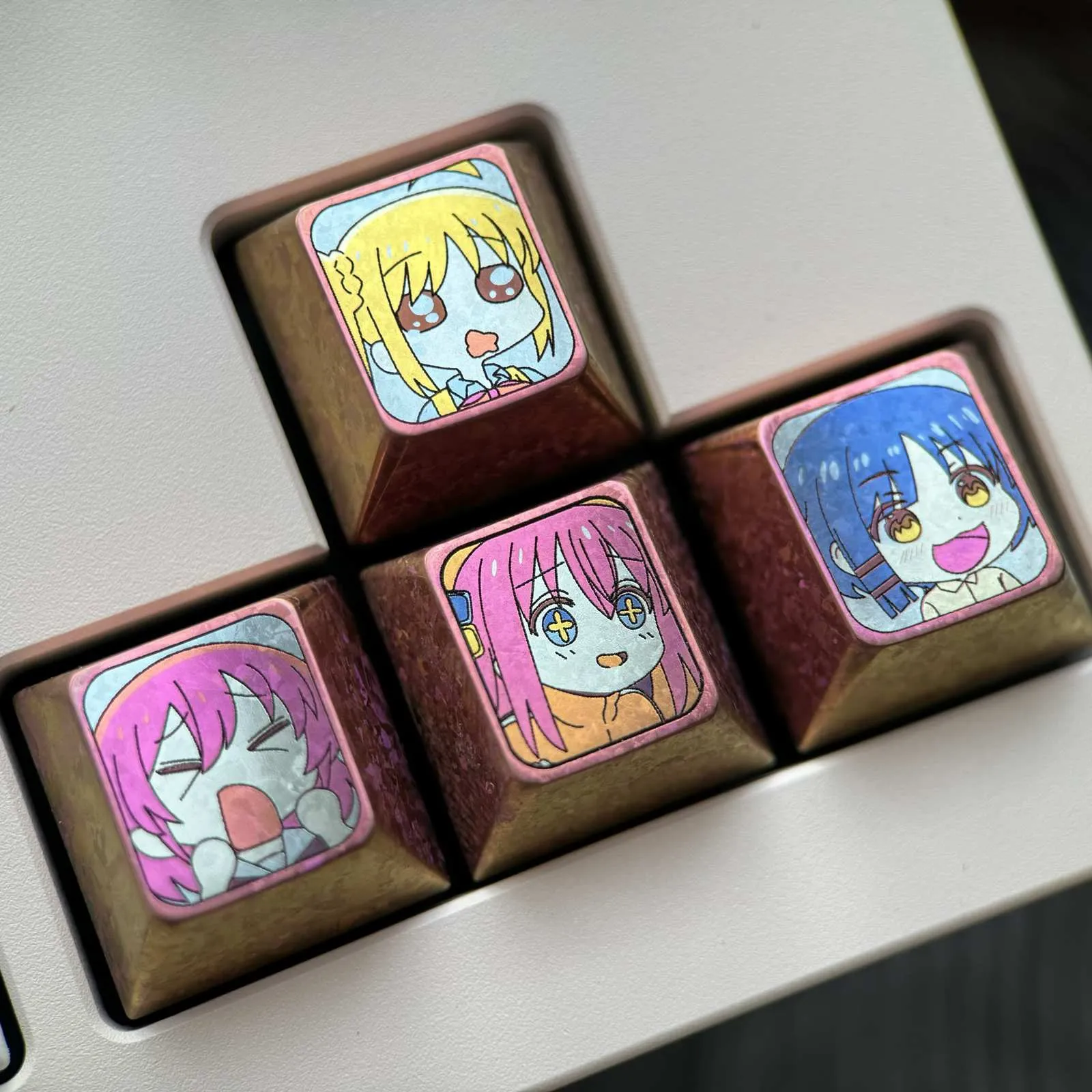 bocchi-the-rock-characters-arrowkey-keycaps-cover