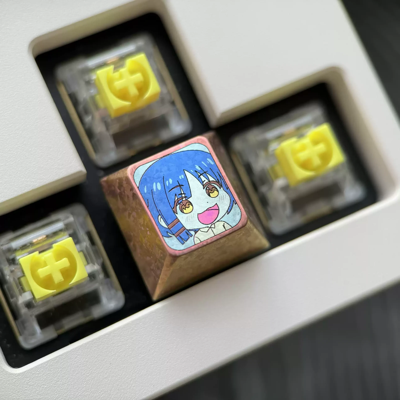 bocchi-the-rock-characters-arrowkey-keycaps-side4