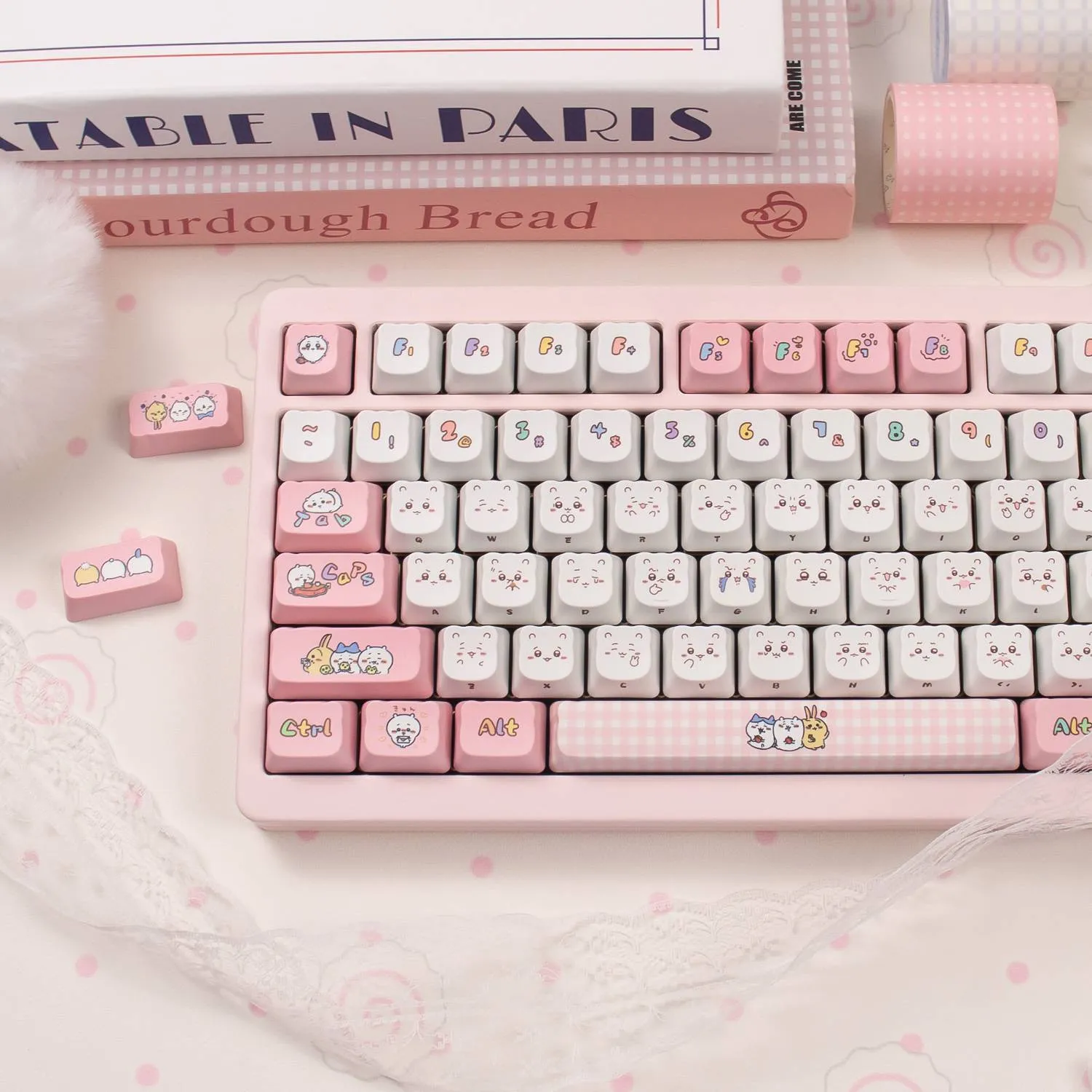 chiikawa-chiikawa-moa-keycap-set-left