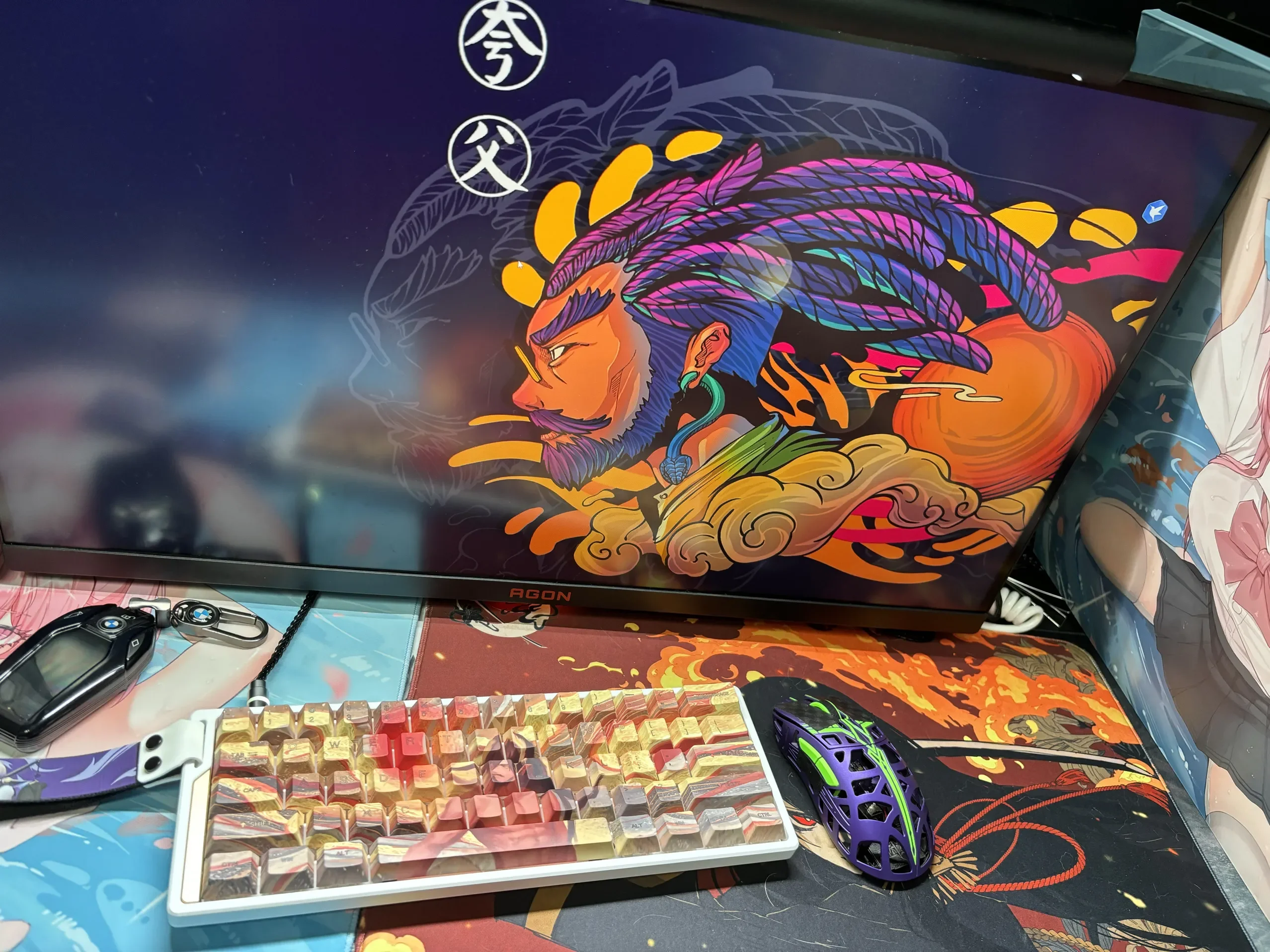 An exclusive five-sided dye-sublimated PBT artisan Kuafu keycap Set, brilliantly depicting the golden mythological hero mid-chase towards the setting.