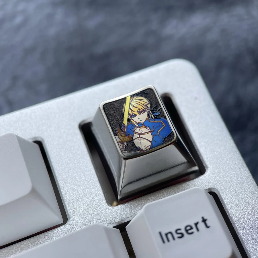 fate-staynight-holding-sword-saber-keycaps-lightgrey2