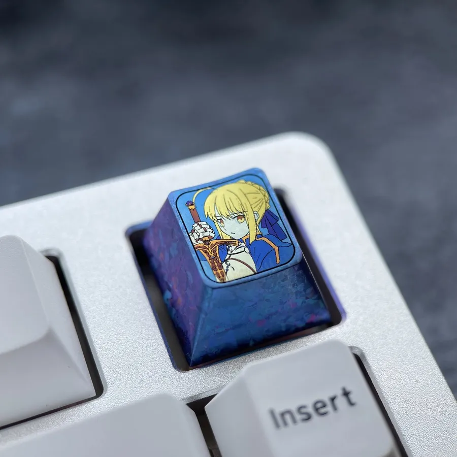 fatestay-night-saber-with-sword-keycaps-side
