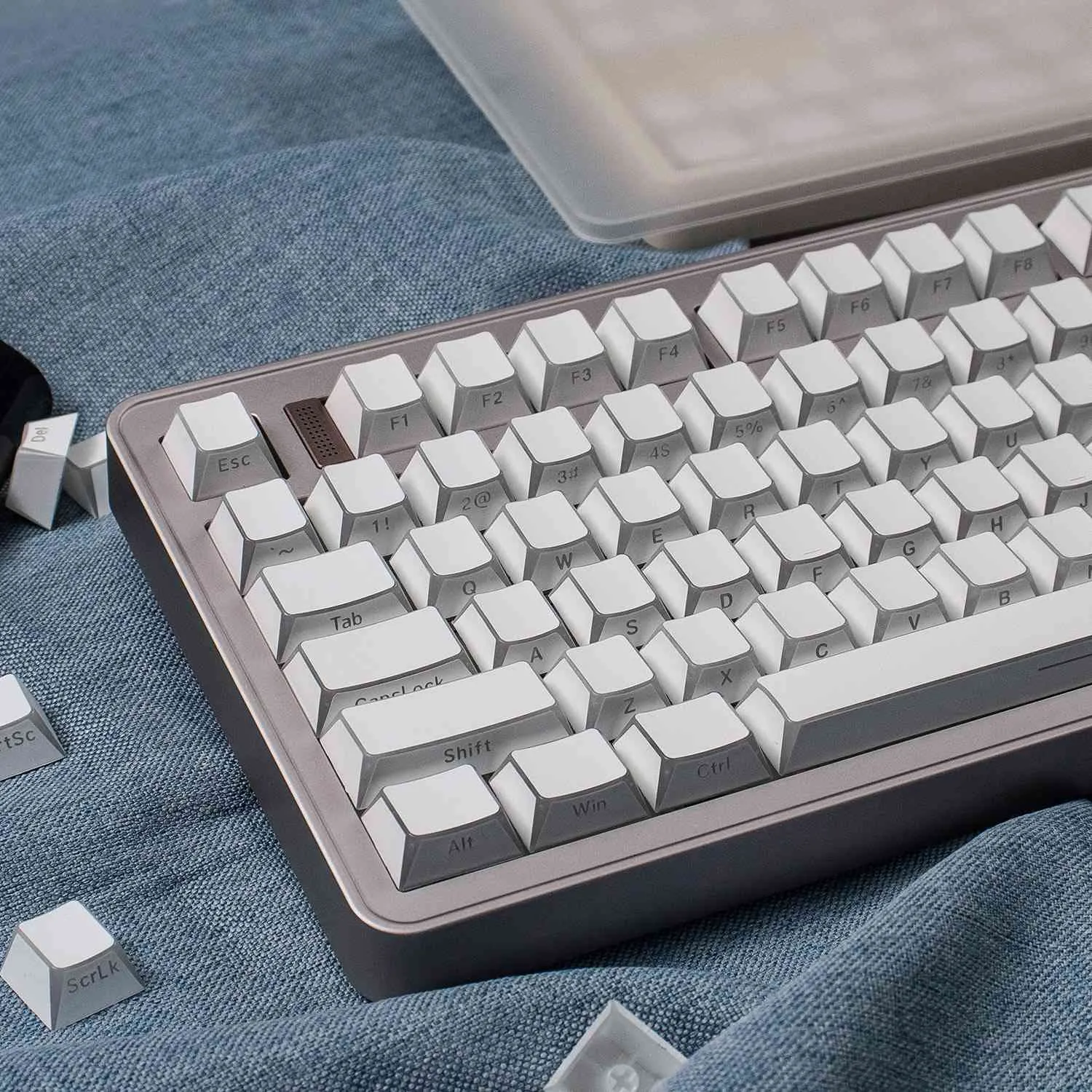 folded-shadow-cherry-minimal-keycap-set-left