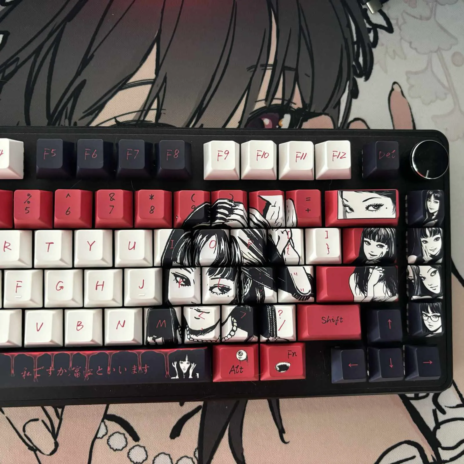 junjiitocollection-tomie-kawakami-cherry-keycap-set-right
