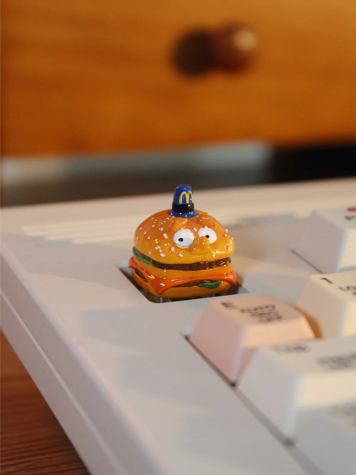 mcdonalds-big-mac-sheriff-keycap-front
