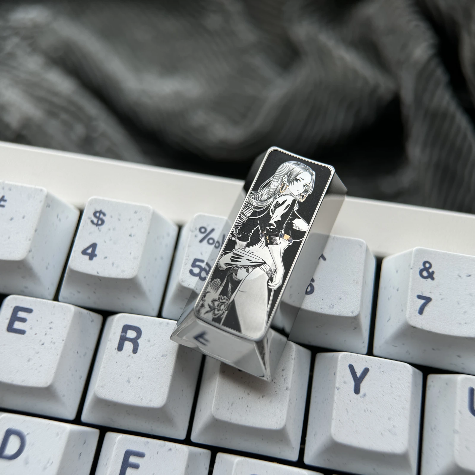 one-piece-boa-hancock-keycaps-enter