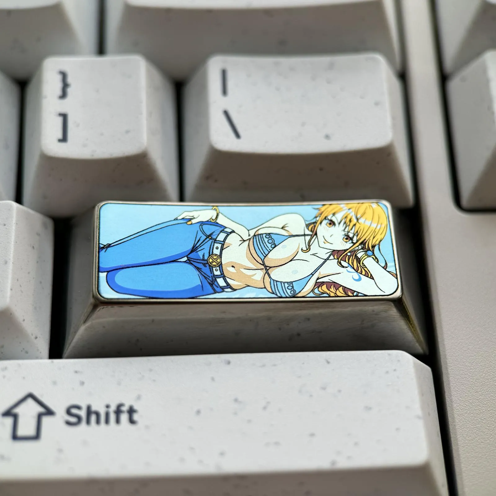 one-piece-nami-enter-key-keycaps-front2