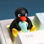 pingu-sitting-pingu-keycap-side