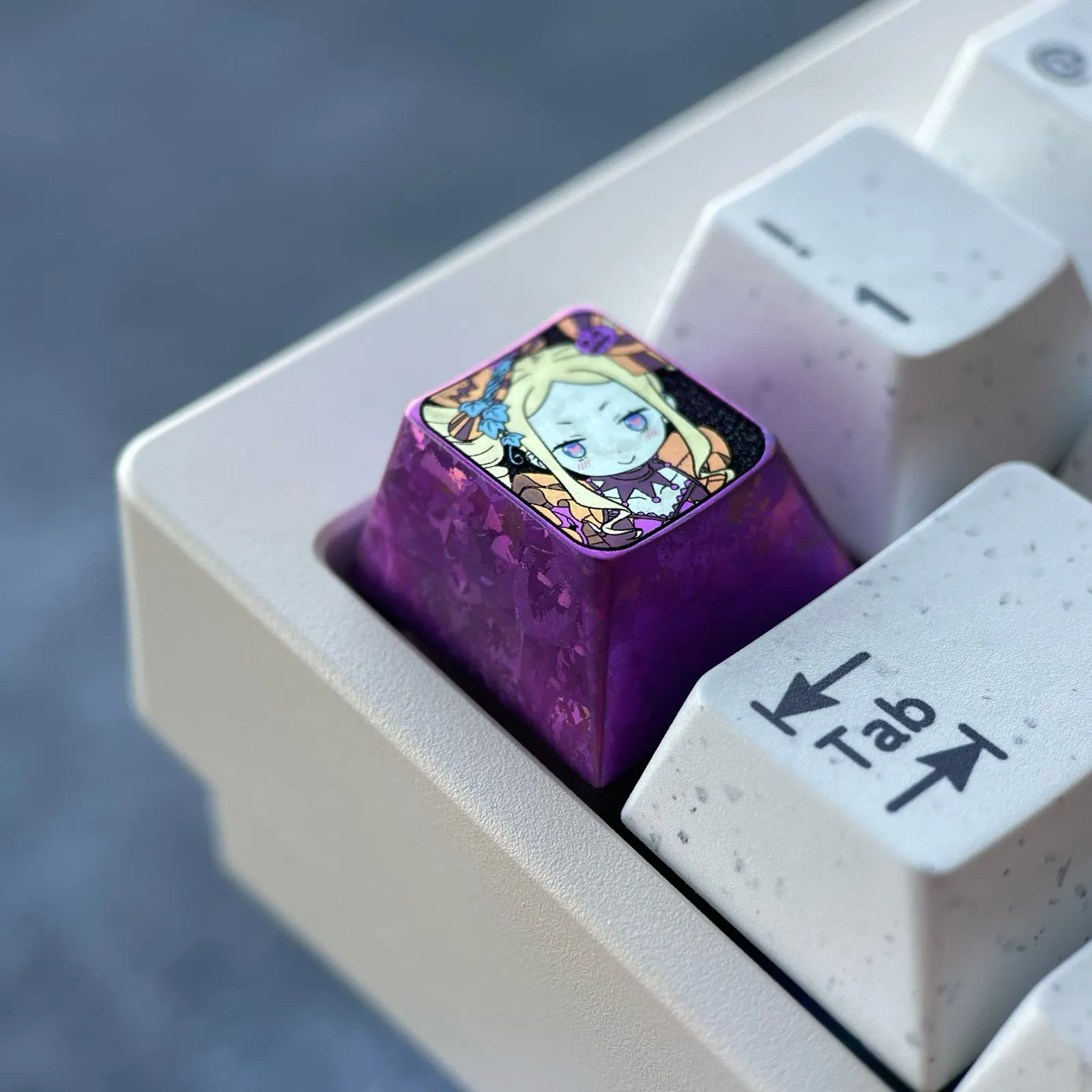re-zero-beatrice-halloween-themed-keycap-side2