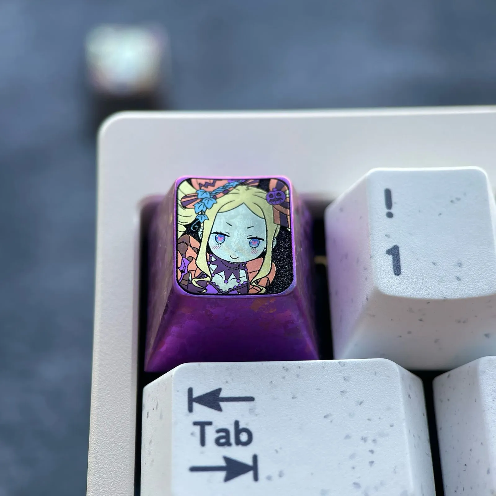 re-zero-beatrice-halloween-themed-keycap-upfront