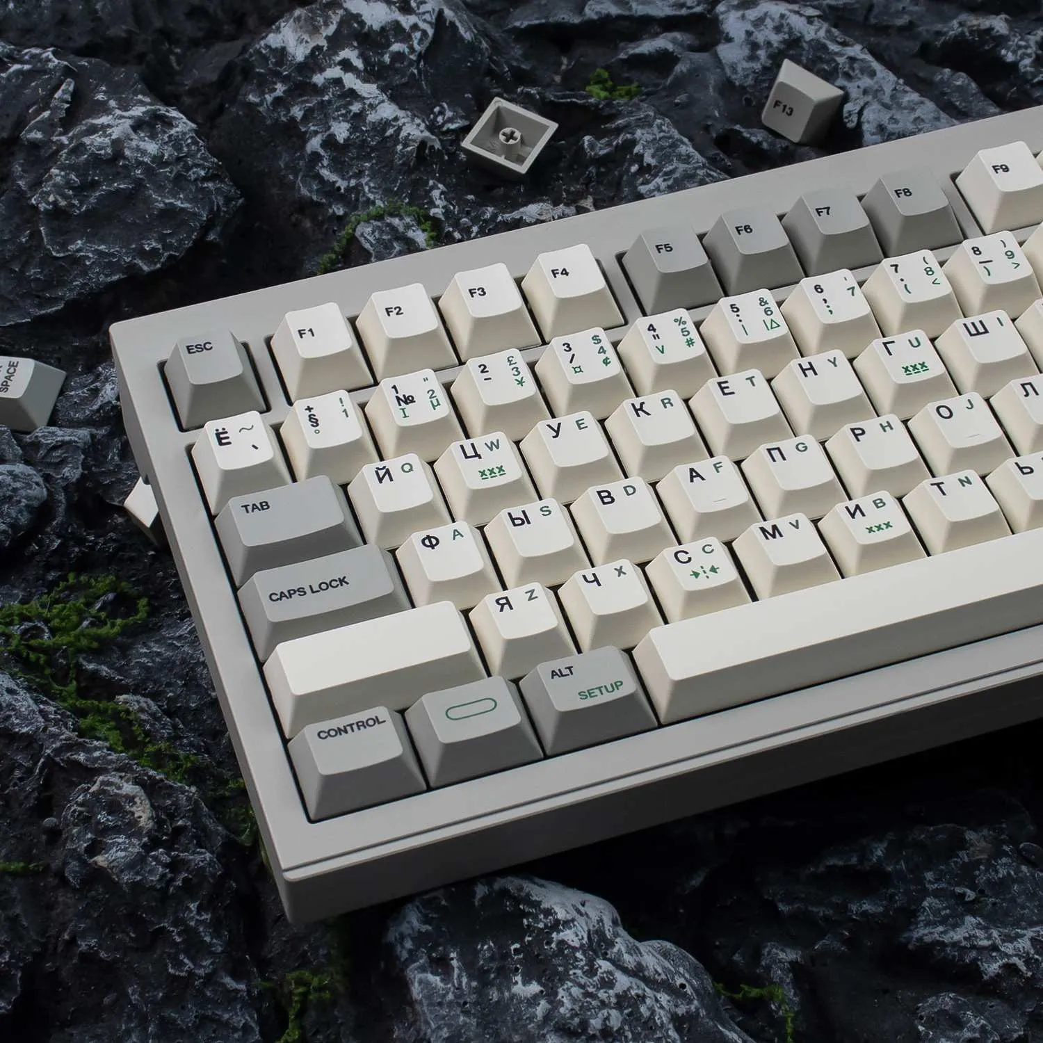 retro-nostalgic-russian-cherry-keycap-set-left