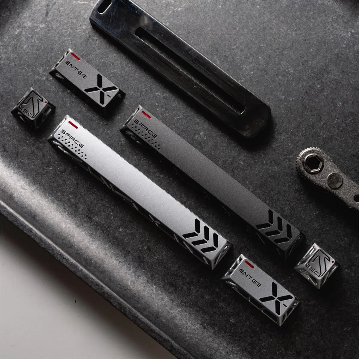 stylish-hollow-star-keycaps-upfront