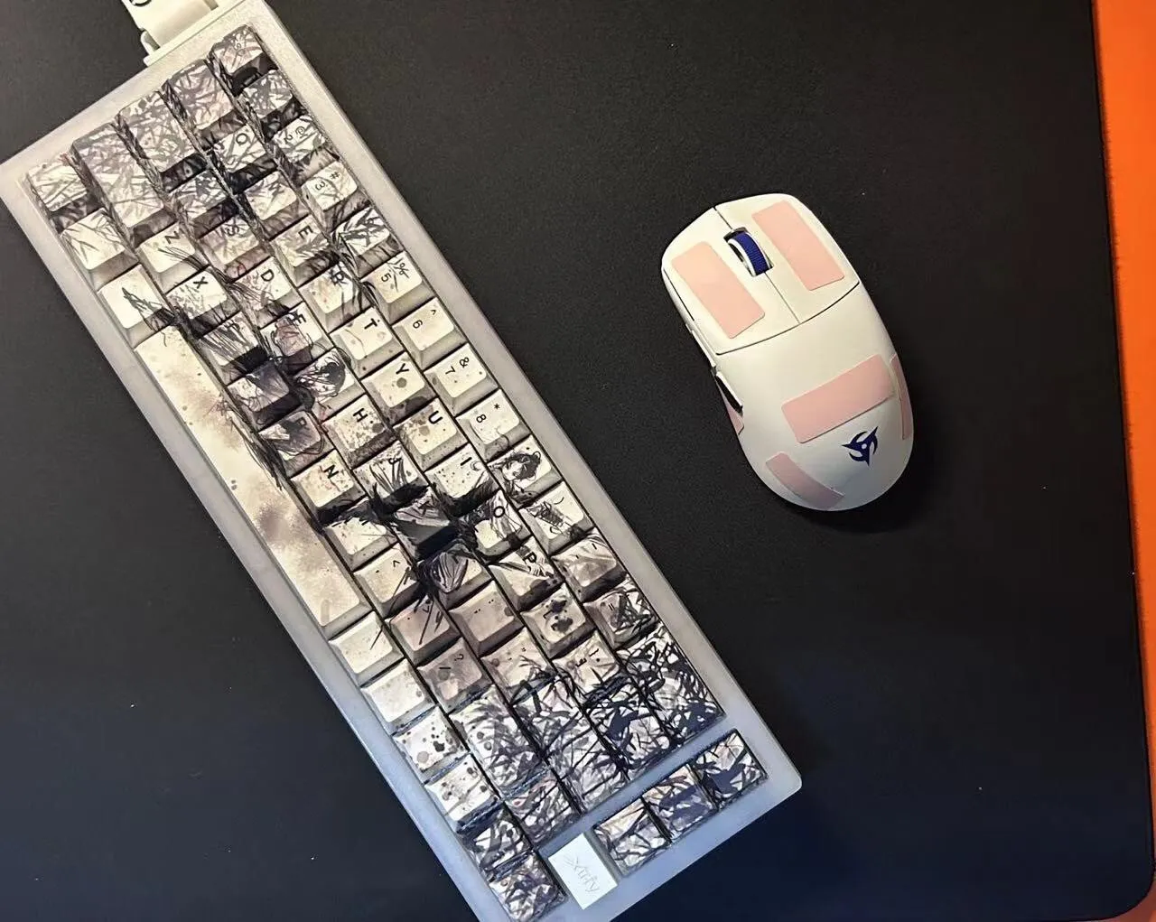 stylish-legion-cherry-keycap-set-upfront
