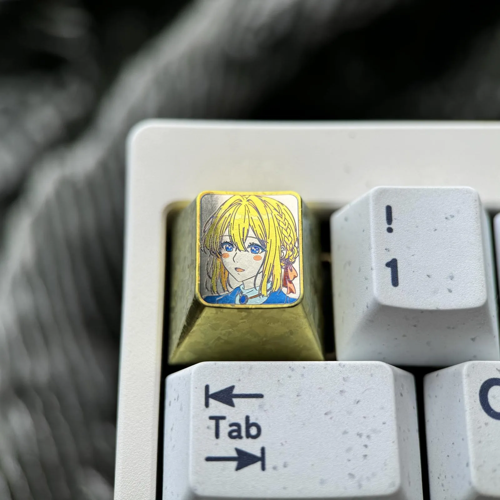 violet-evergarden-violet-series-keycaps-upfront