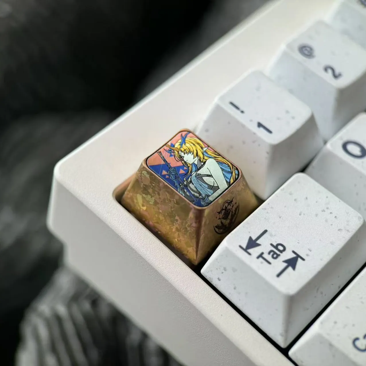 wuthering-waves-cartethyia-keycap-side