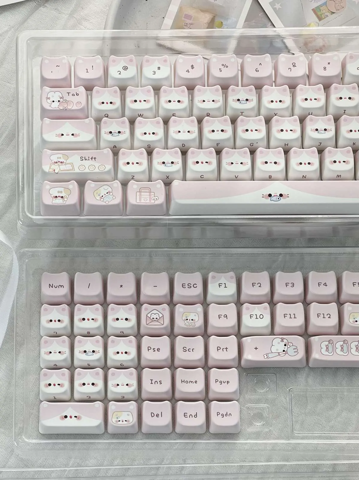 adorable-cat-themed-mao-keycap-set-berry