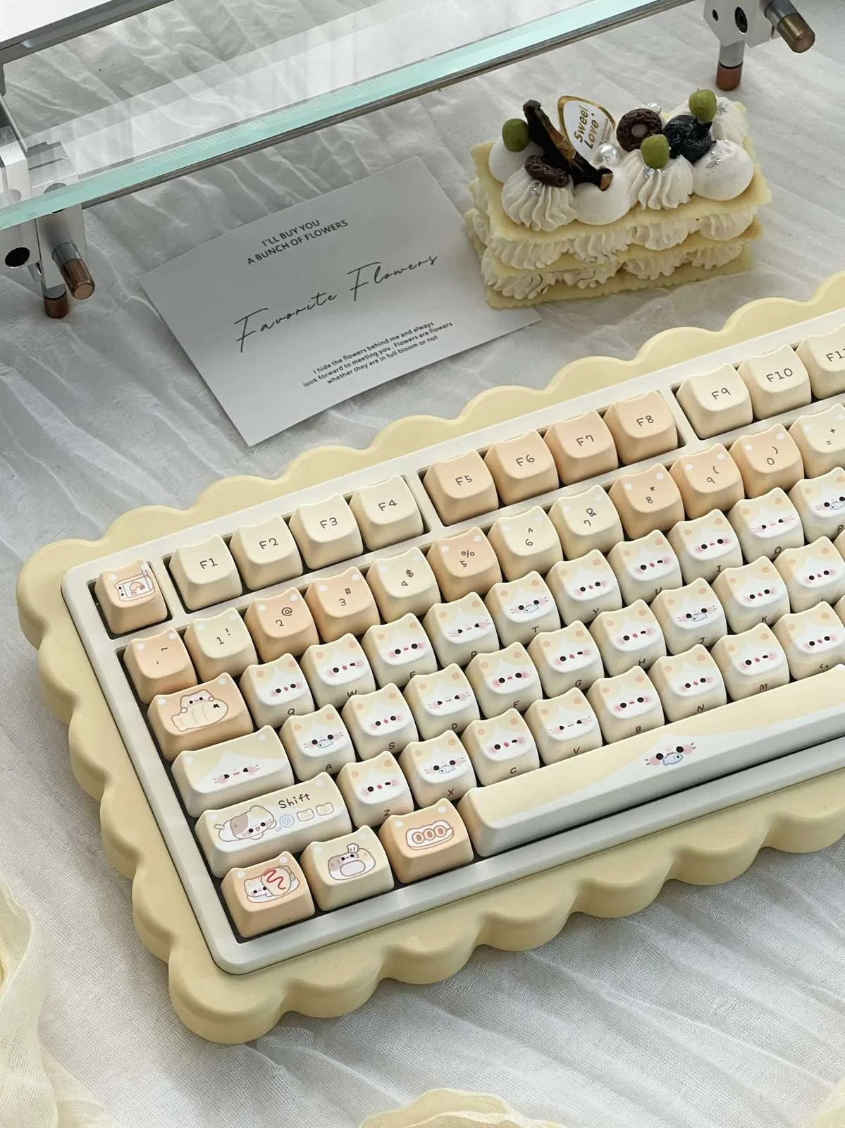 adorable-cat-themed-mao-keycap-set-left2