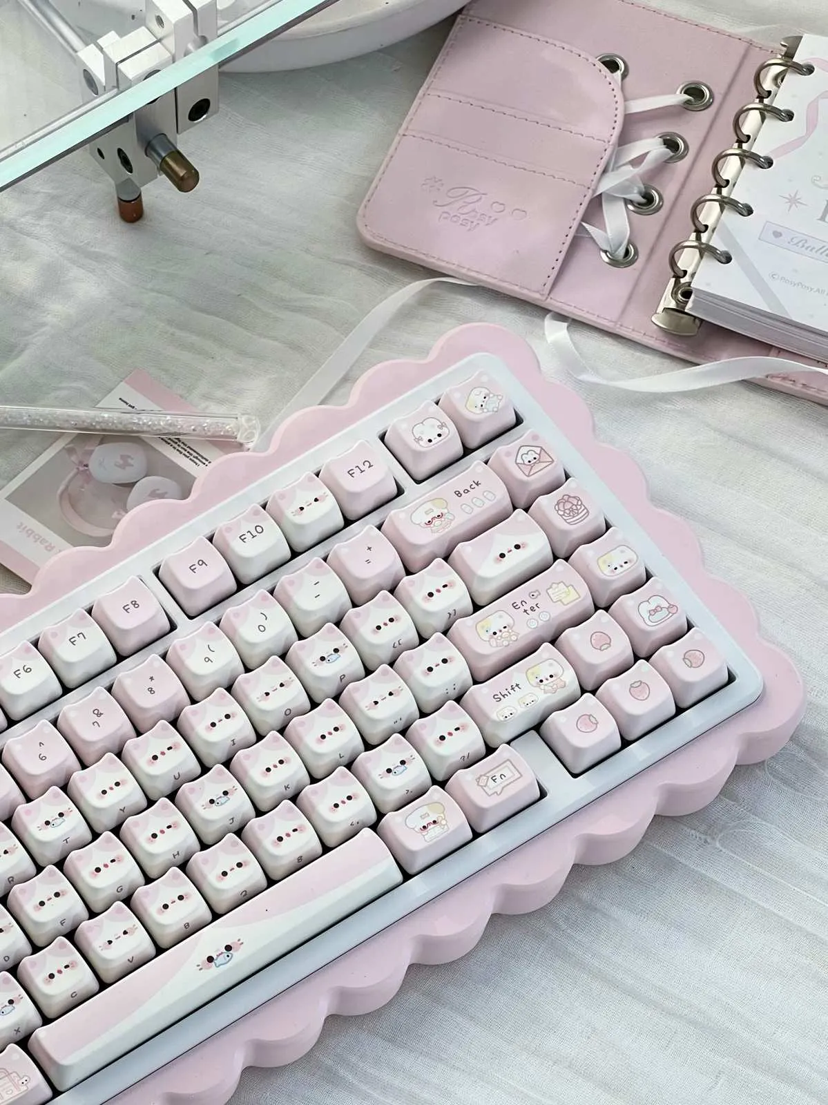 adorable-cat-themed-mao-keycap-set-right