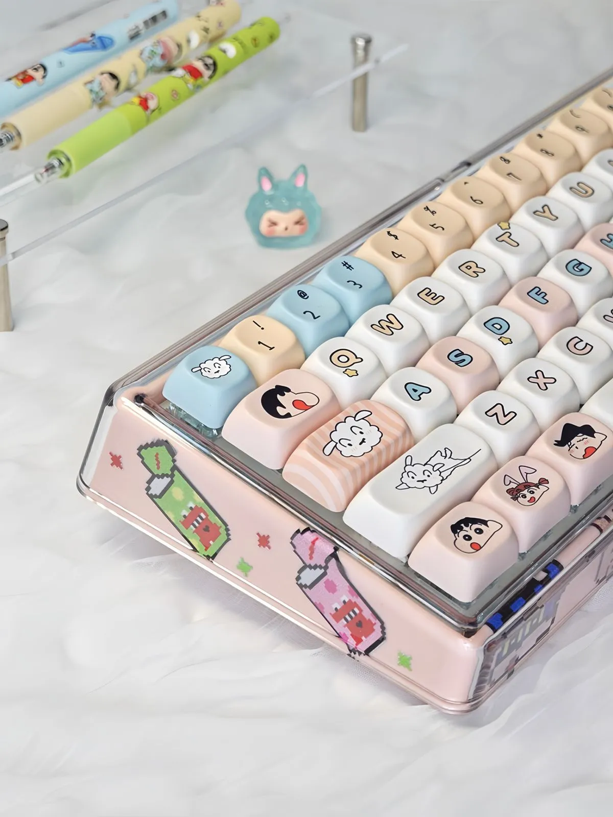 crayonshinchan-cutecharacters-base68-trimode-mechanical-keyboard-left