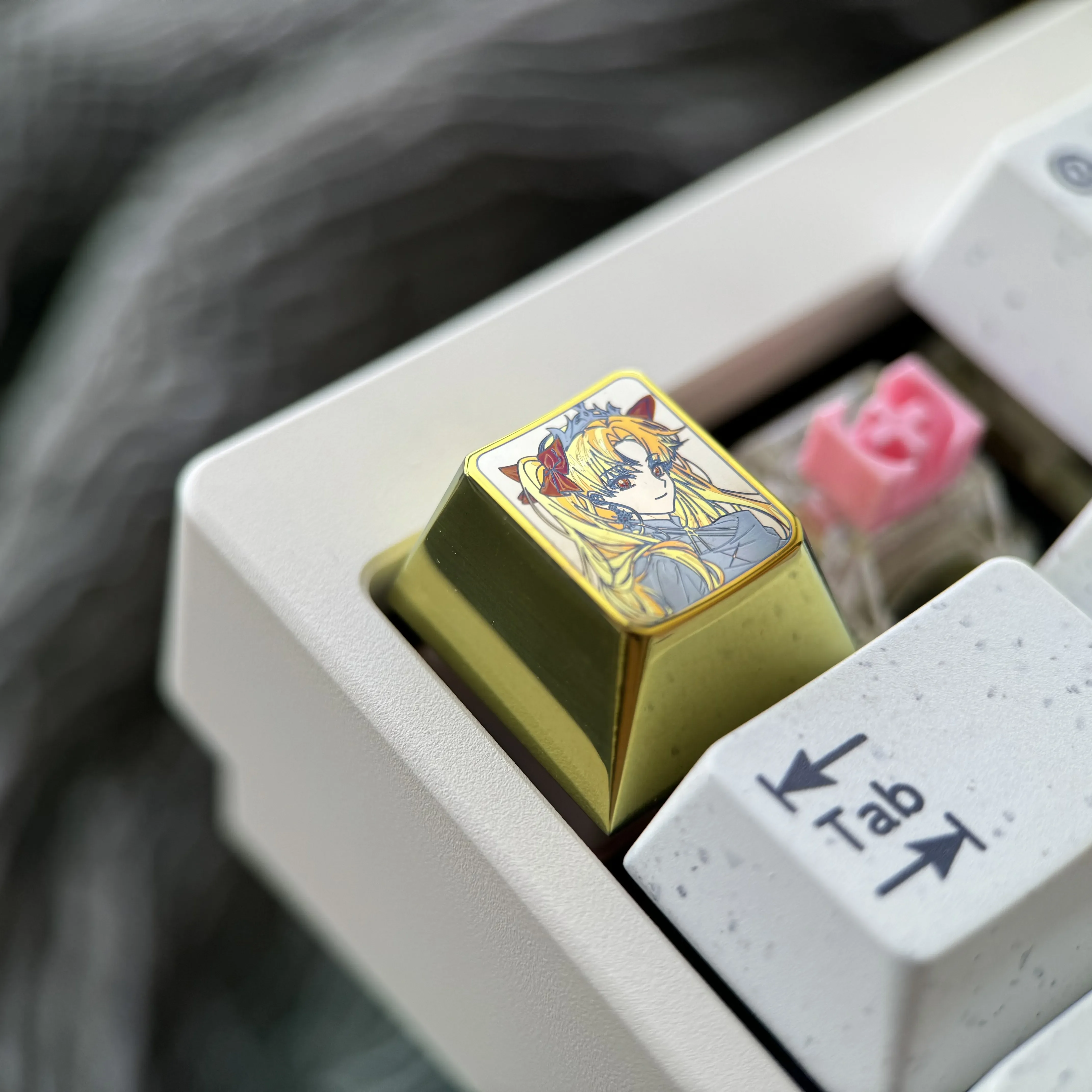 Premium Ereshkigal Keycap of lustrous titanium alloy, showcasing intricate Ereshkigal motifs. Vibrant, iridescent colors emphasize its custom quality.