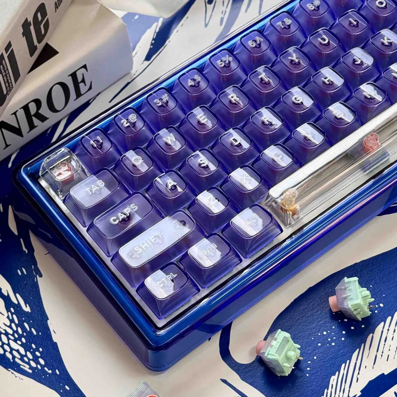 flashy-series-base68-trimode-mechanical-keyboard-left