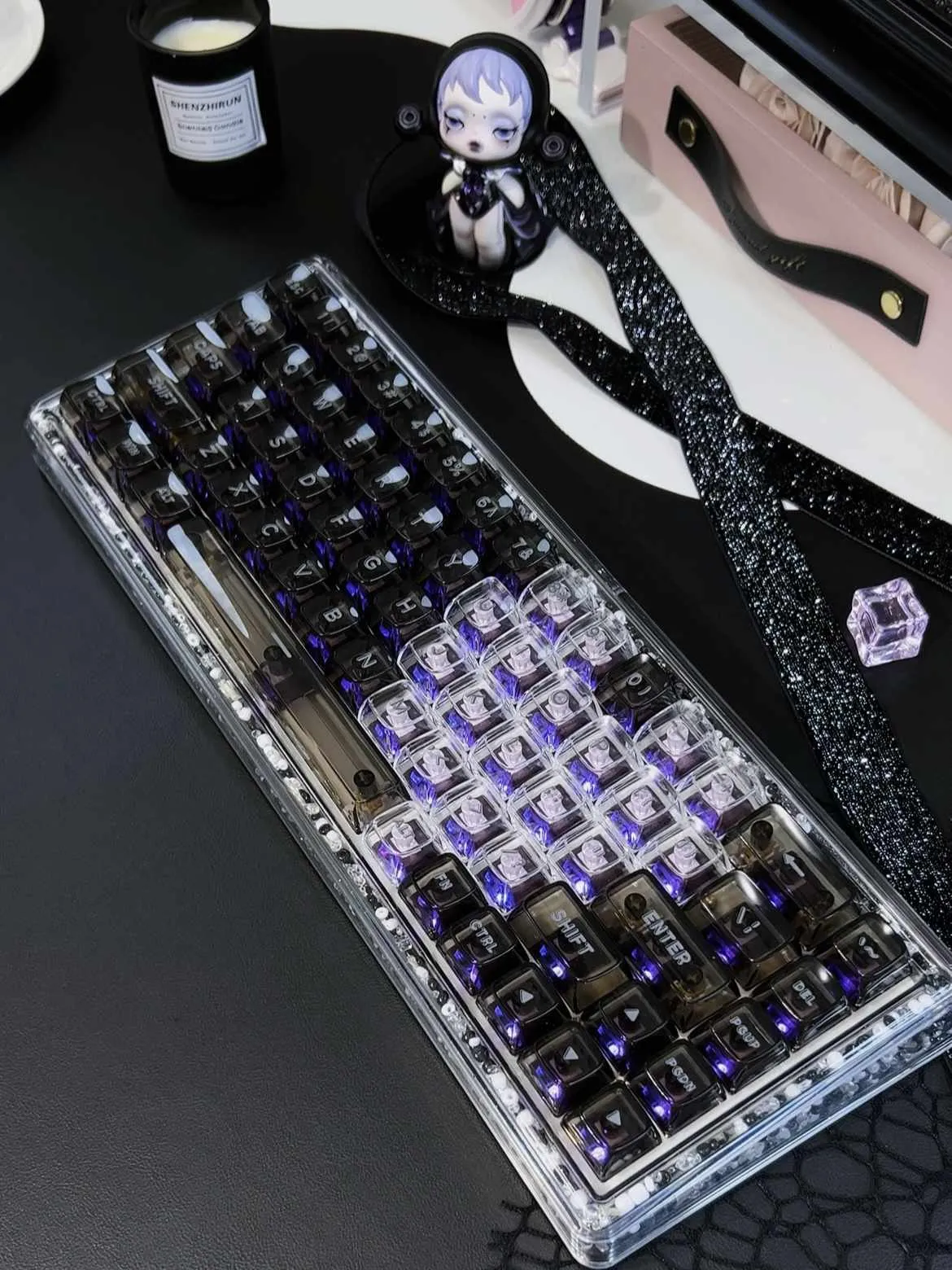 heartshaped-black-base68-trimode-mechanical-keyboard-cover