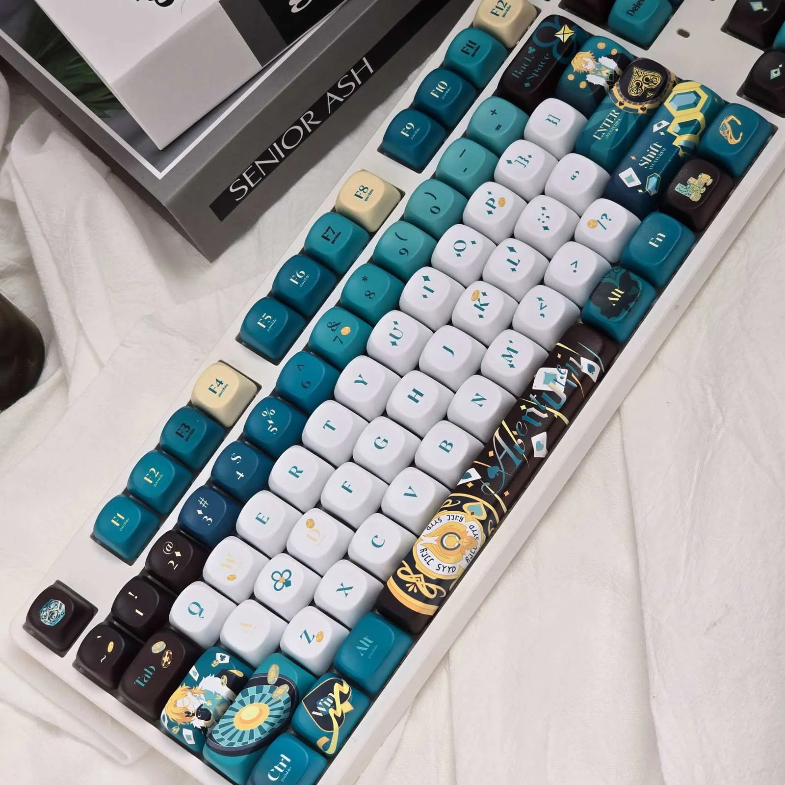 honkai-star-rail-aventurine-series-keycapset-side